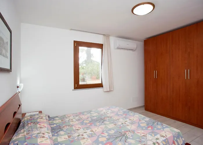 Residenza Le Tartarughe 公寓 *