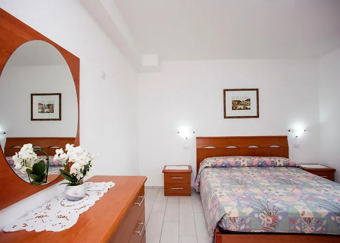 Residenza Le Tartarughe * 坎普码港